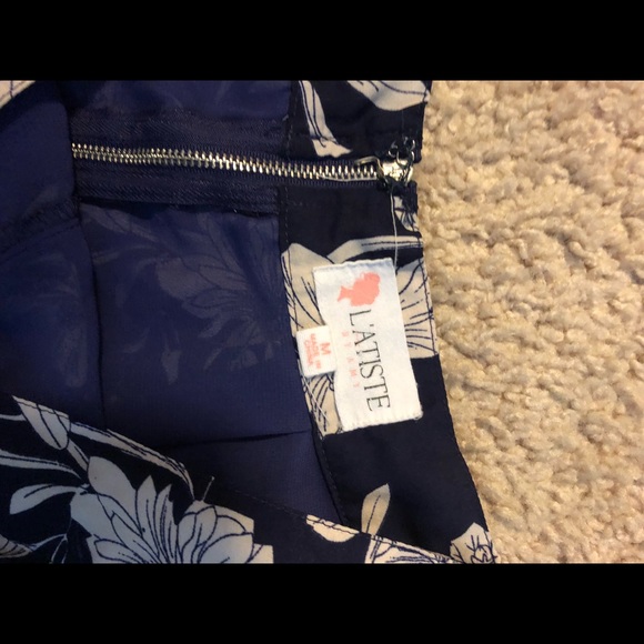 Set - Picture 4 of 4